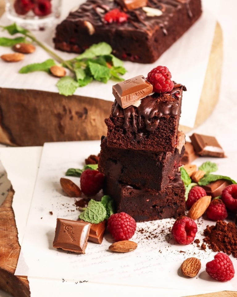 How to Replace the Eggs in a Box Brownie Mix