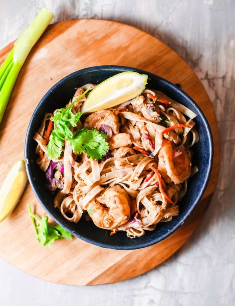 Finally, an easy & delicious Shrimp Pad Thai recipe that is better than takeout! Here's how to cook this tantalizing dish at home. #padthai #shrimp