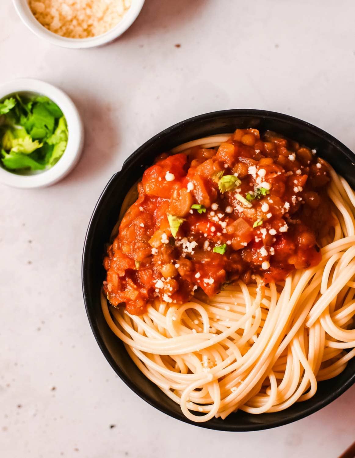 This delicious Instant Pot spaghetti bolognese will add a hearty feel to your dining table this season. Its aroma from the meat and vegetables will fill your home and entice everyone to the dining table.