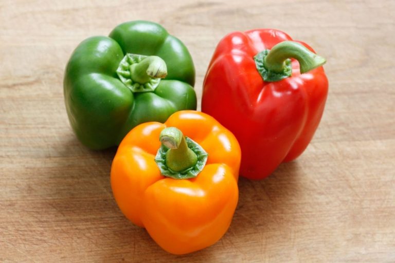 Substitute For Bell Pepper These Are The Best Options!