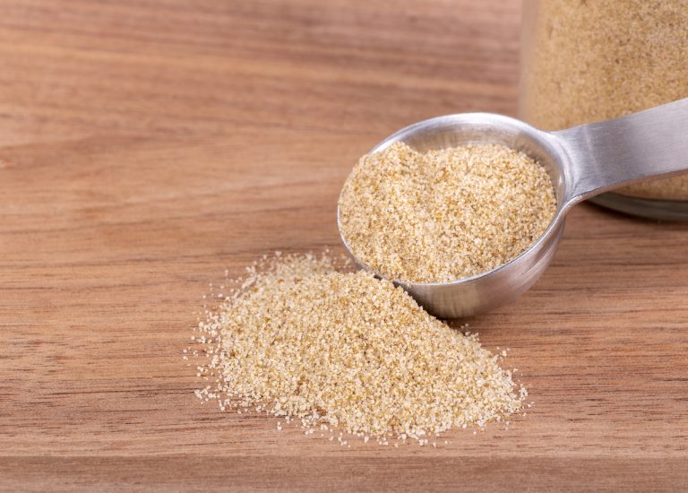 What Does Celery Taste Like? Sweet? Bitter? (Detailed Guide)