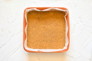 Eggless pumpkin cheesecake bars - Base Crust 3