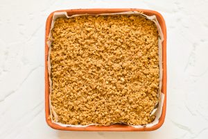 Healthy pumpkin cheesecake bars - Crumble 3