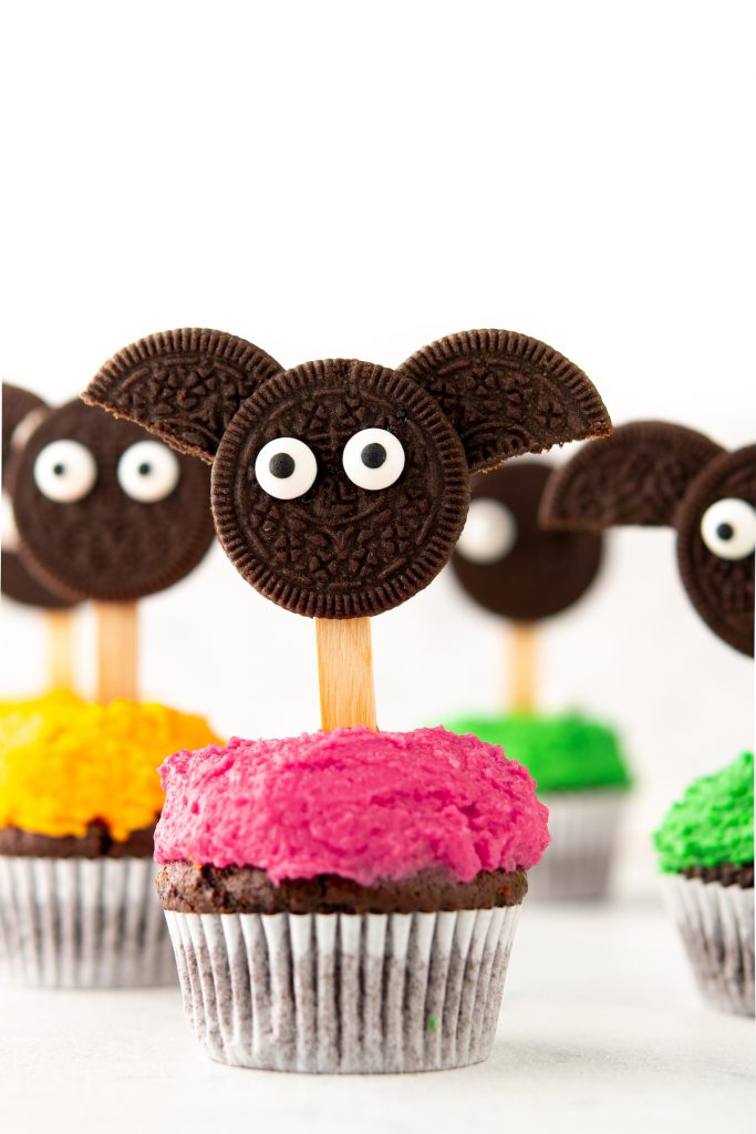 cookie bat cupcakes