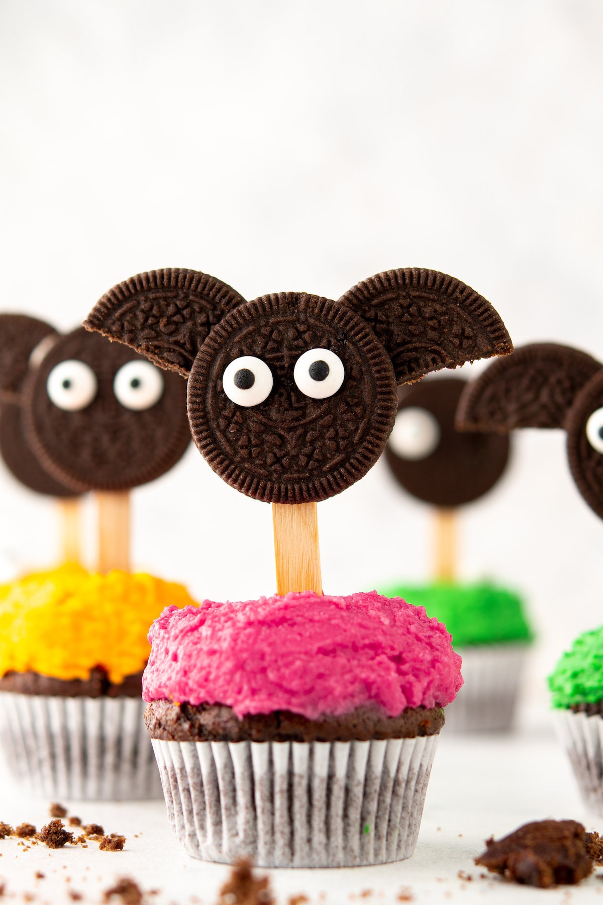 Halloween Bat Cupcakes Recipe (Oreo Bat Cupcakes)