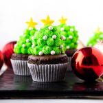 christmas strawberry cupcakes