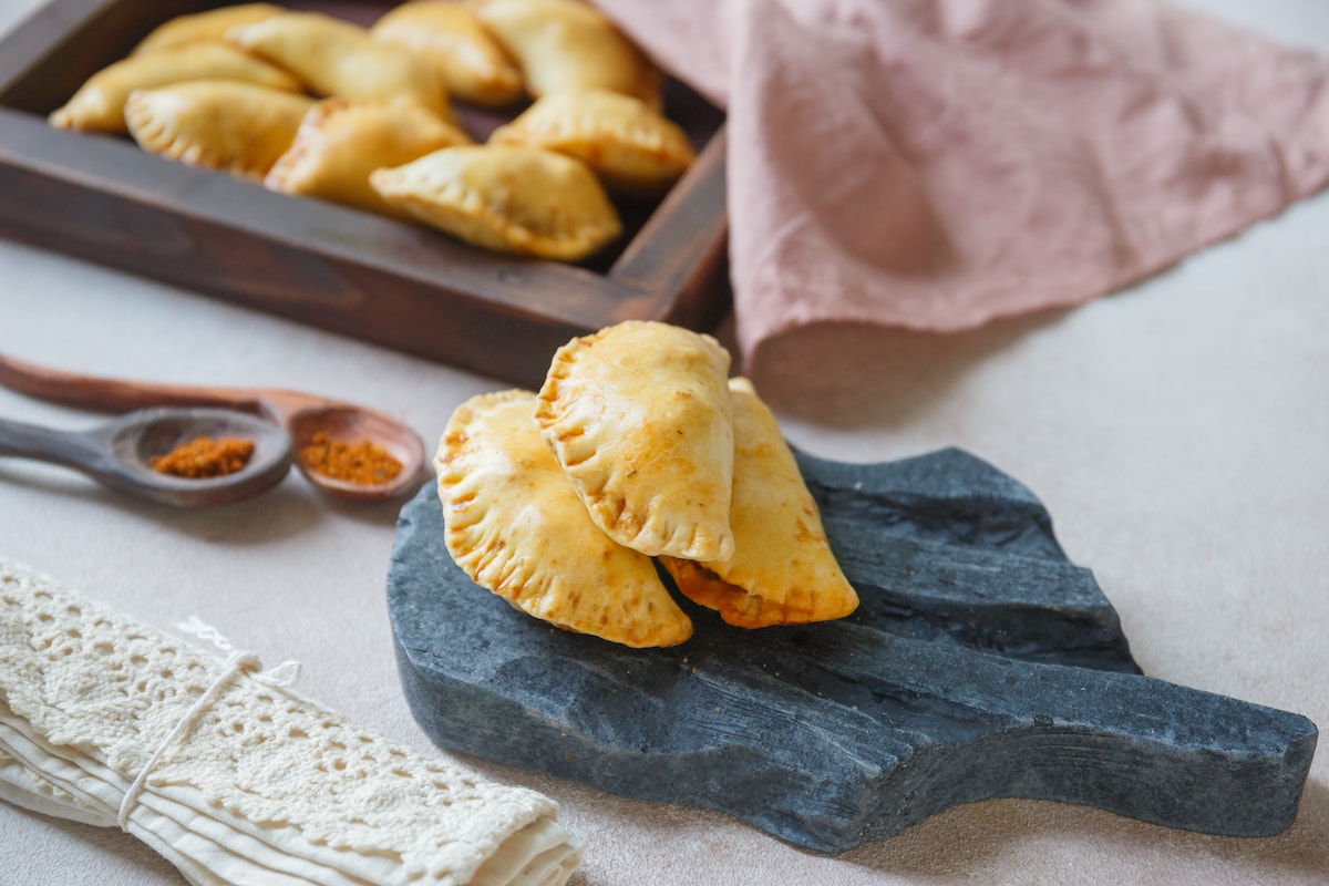 How to Make Flaky Ghanaian Meat Pie Recipe