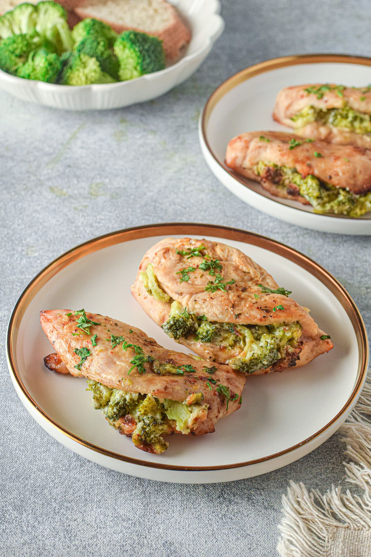 broccoli cheese stuffed chicken breast