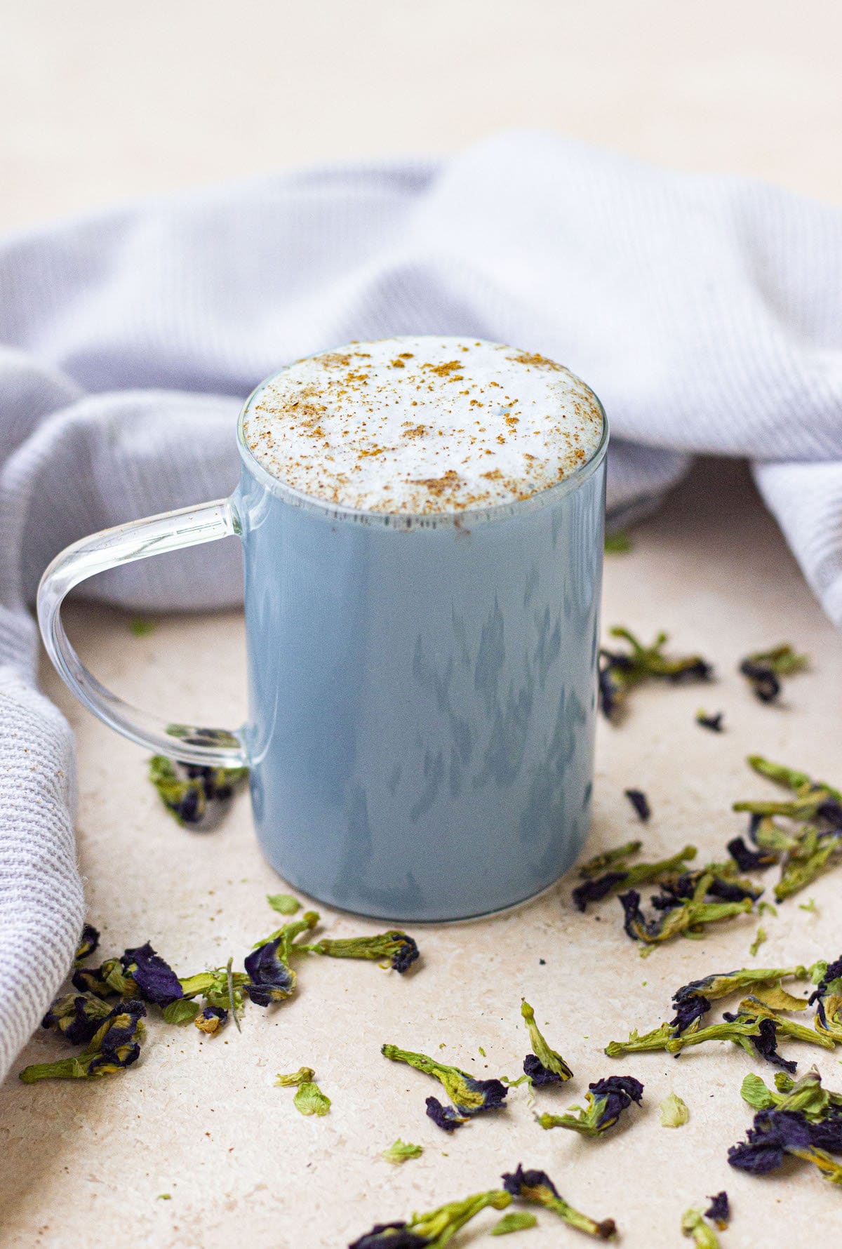 Best Blue Matcha Latte Recipe With Butterfly Pea Flowers