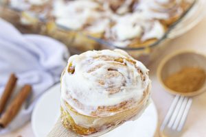 Viral TikTok Cinnamon Rolls With Heavy Cream
