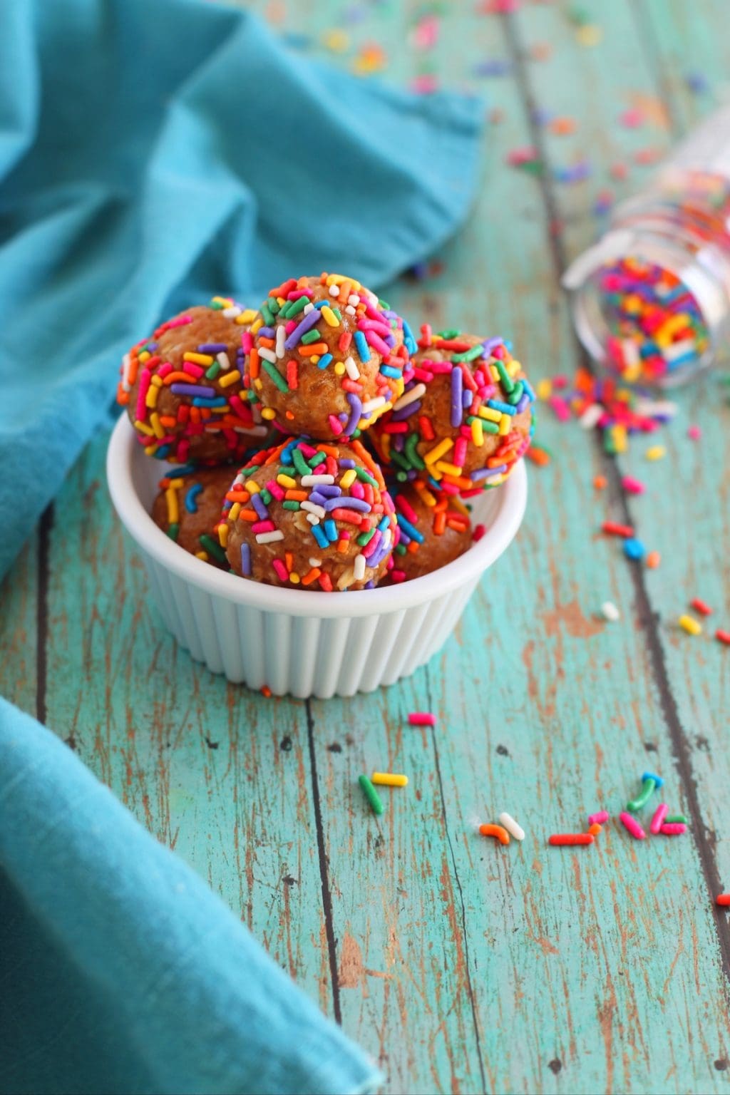 Cake Batter Protein Balls (Easy Birthday Cake Protein Balls)