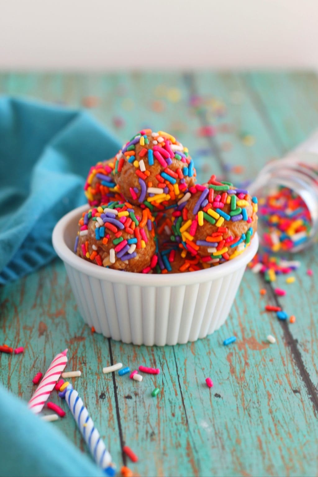 Cake Batter Protein Balls (Easy Birthday Cake Protein Balls)