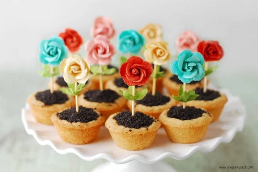 Flower Pot Cookies by The Gunny Sack