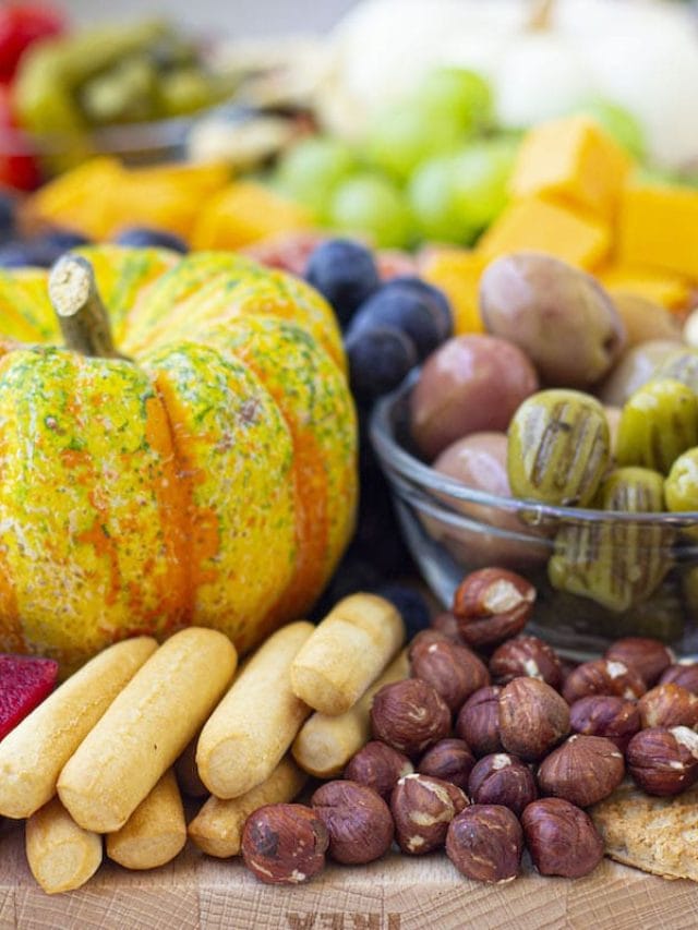fall-charcuterie-board