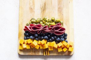step 3 christmas tree charcuterie board