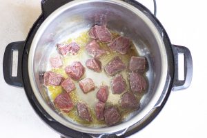 step 5 instant pot garlic butter steak bites
