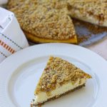 apple crumble cheesecake
