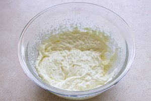 step 5 apple crumble cheesecake