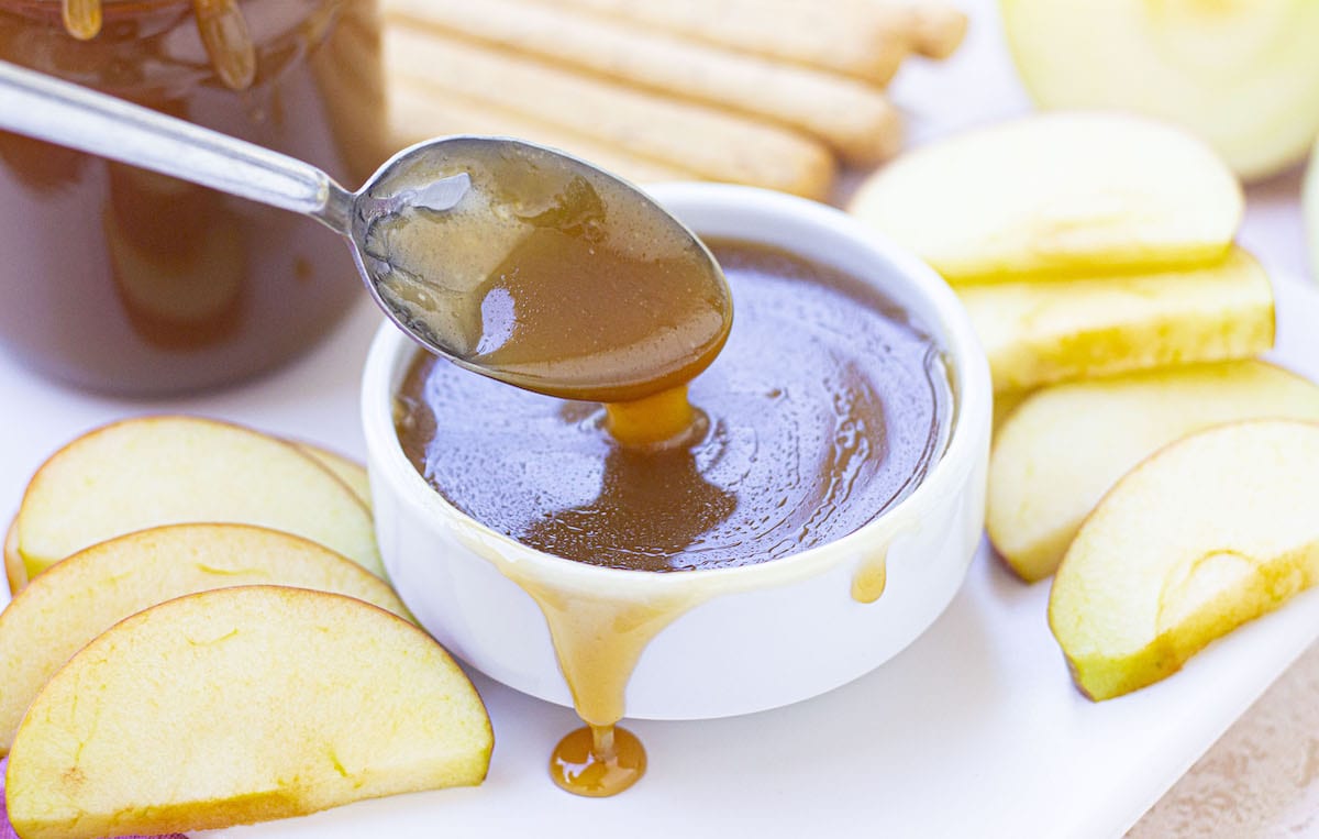 Easy Caramel Dip For Apples