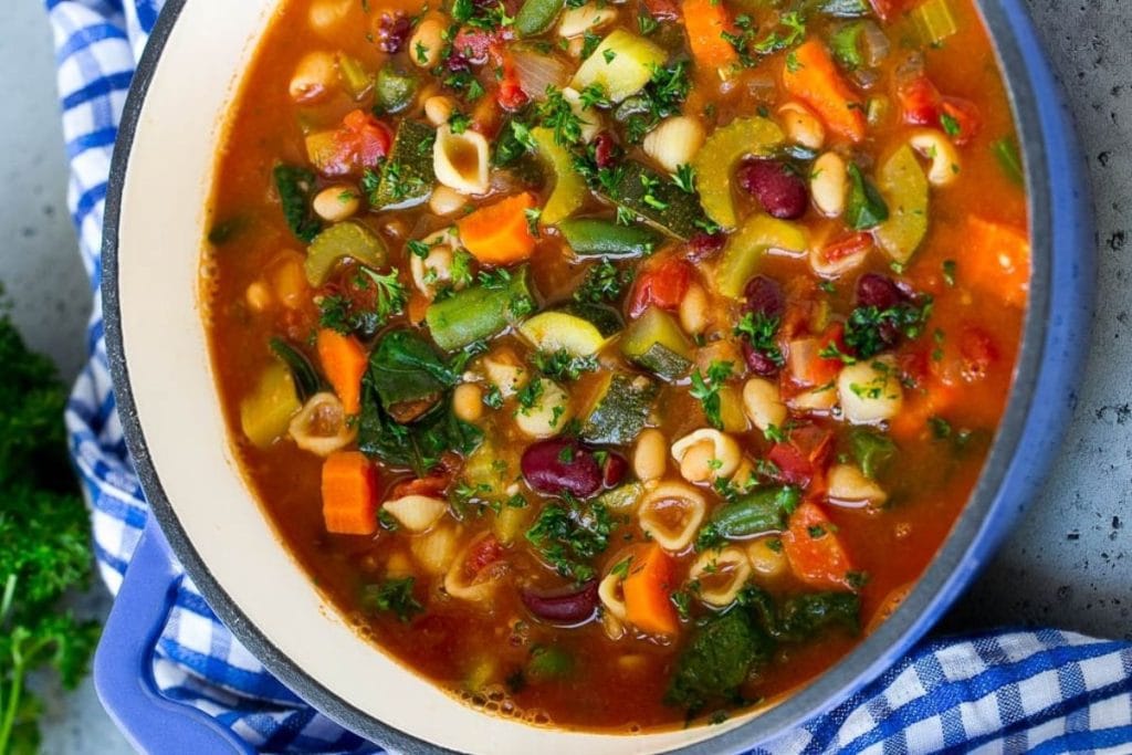 OLIVE GARDEN MINESTRONE SOUP BY DINNER AT THE ZOO