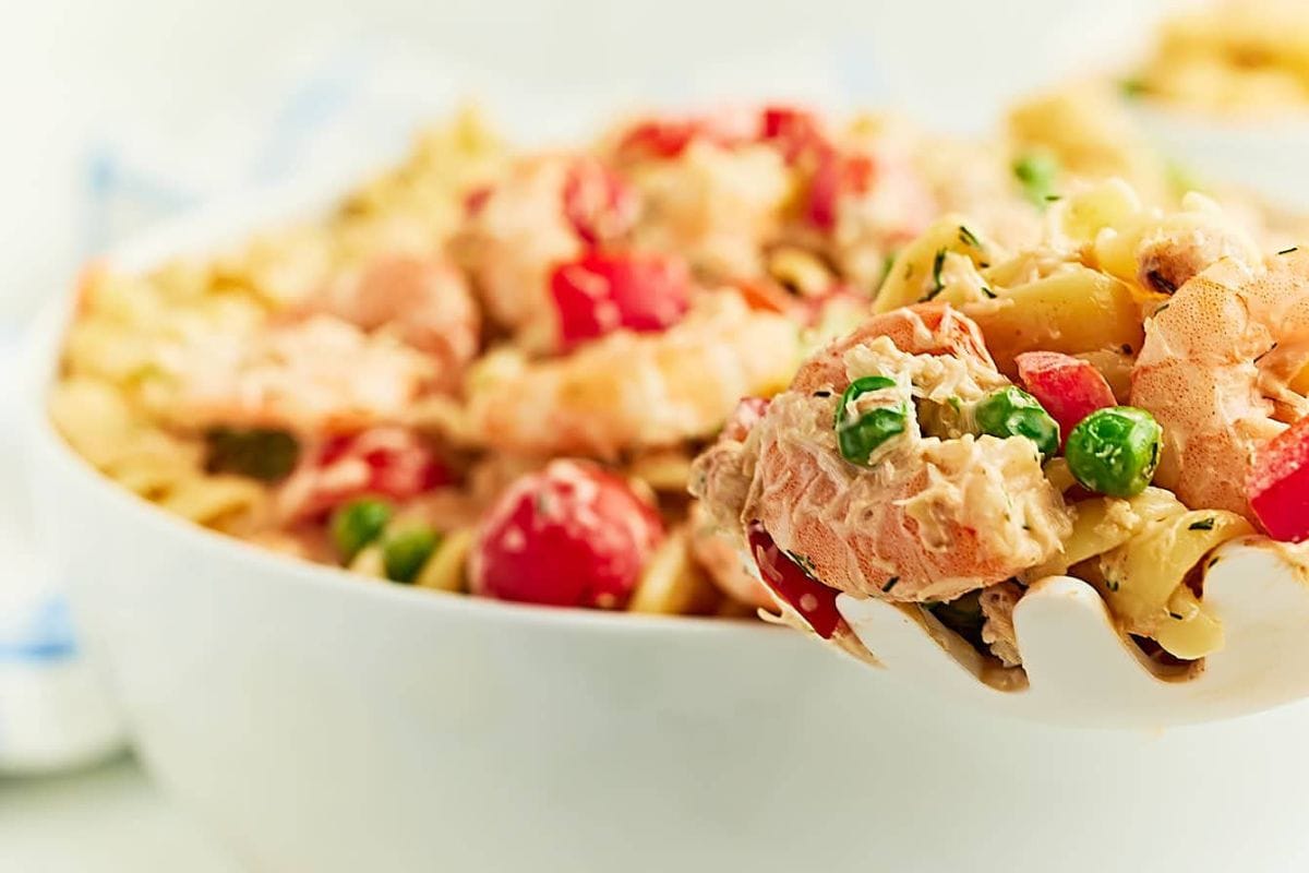 SEAFOOD PASTA SALAD BY CHEERFUL COOK