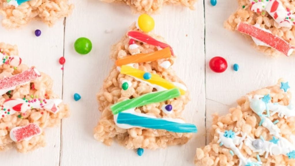CHRISTMAS TREE RICE KRISPIE TREATS BY AMANDAS COOKIN