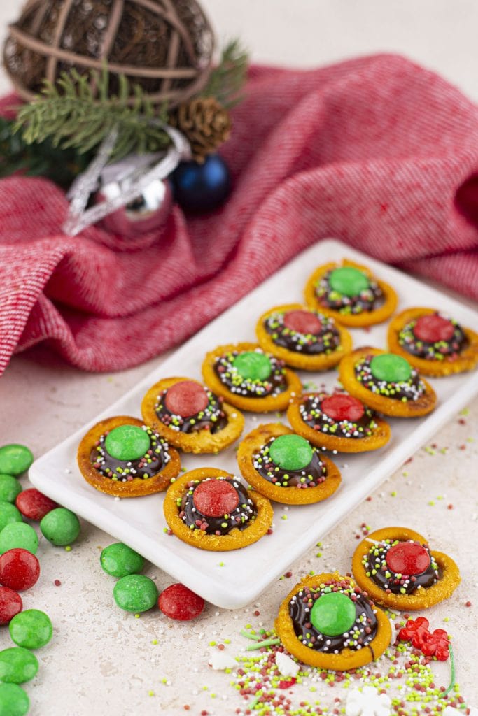 Easy Christmas Pretzels Recipe