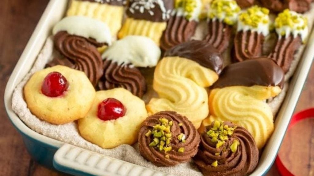 ITALIAN BUTTER COOKIES BY THE PETITE COOK
