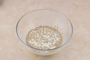 cinnamon rolls and apple pie filling