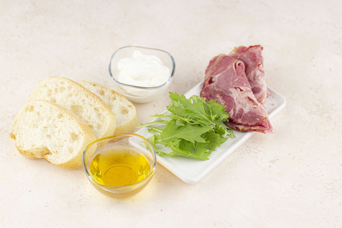 Prosciutto Arugula Bruschetta with Mascarpone and Honey