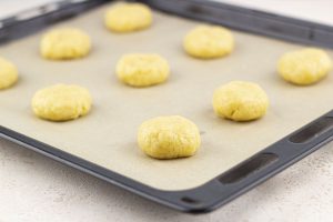 step 4 betty crocker peanut butter blossom cookies