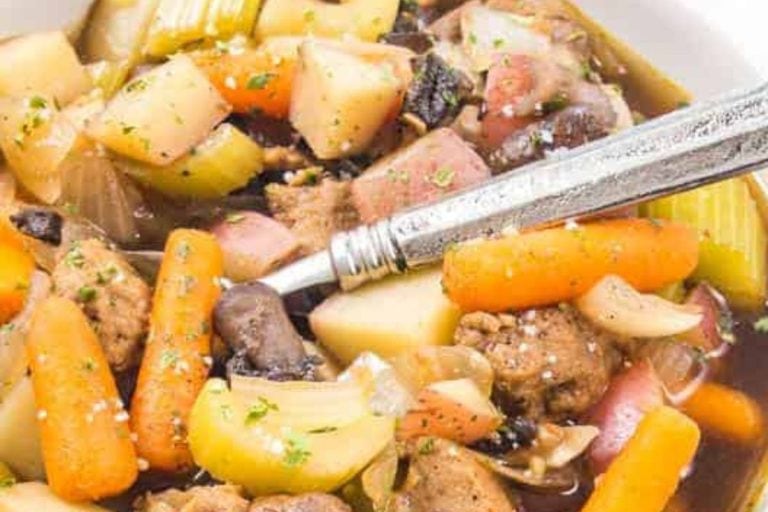 25-family-reunion-food-ideas-that-unite-everyone-over-tasty-plates