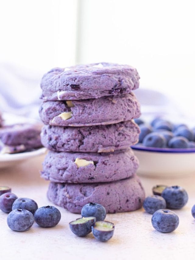 Experience the Viral Craze: TikTok’s Blueberry Cookies (With Vegan Twist)!