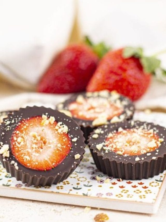 TikTok-Inspired Strawberry Chocolate Delight: A Sweet Trend