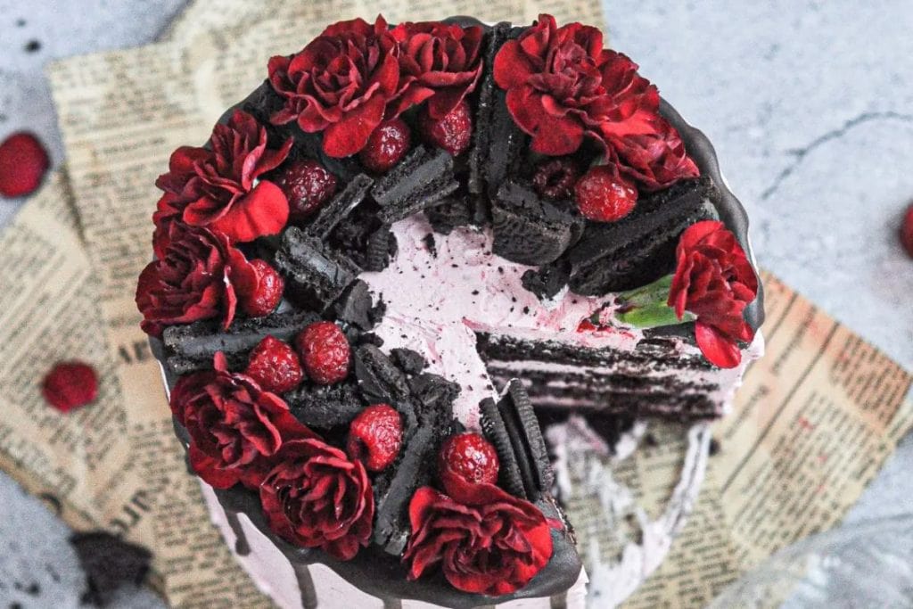 25 Valentine’s Day Cake Ideas That Will Wow Your Love - Food Plus Words