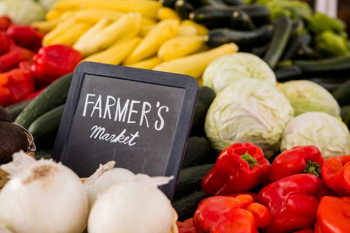 Farmers marketUrban light