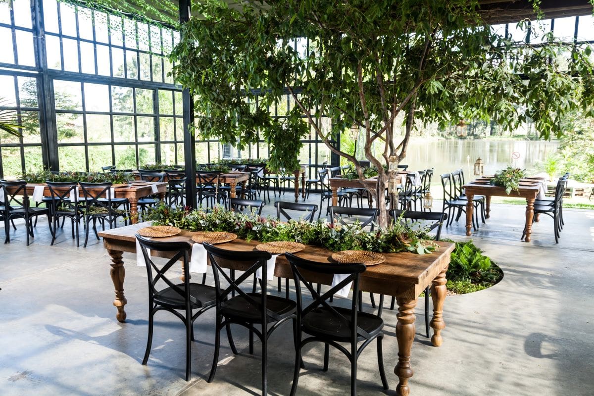 Forest inside restaurantGonzalocallefotografia.gmail .com