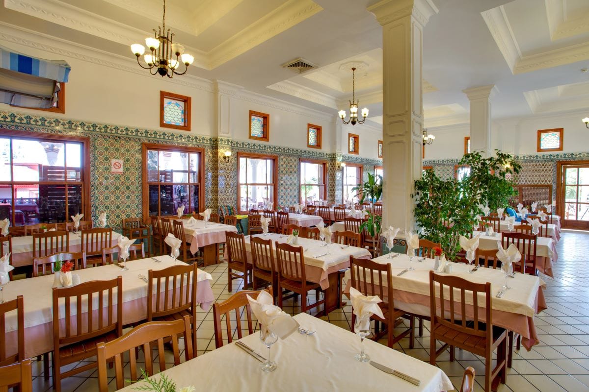 Lodge resturant interiorsandr2002
