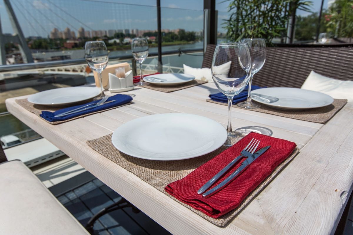 Open air restaurant diningSutulastock