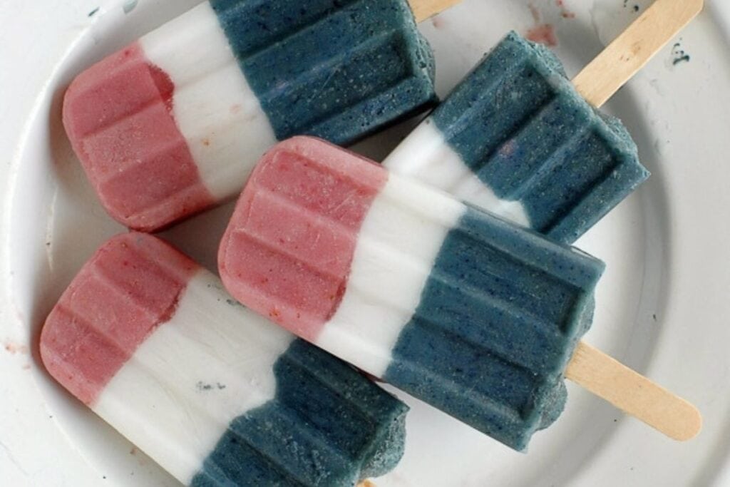 Patriotic Smoothie Popsicles by Boulder Locavore