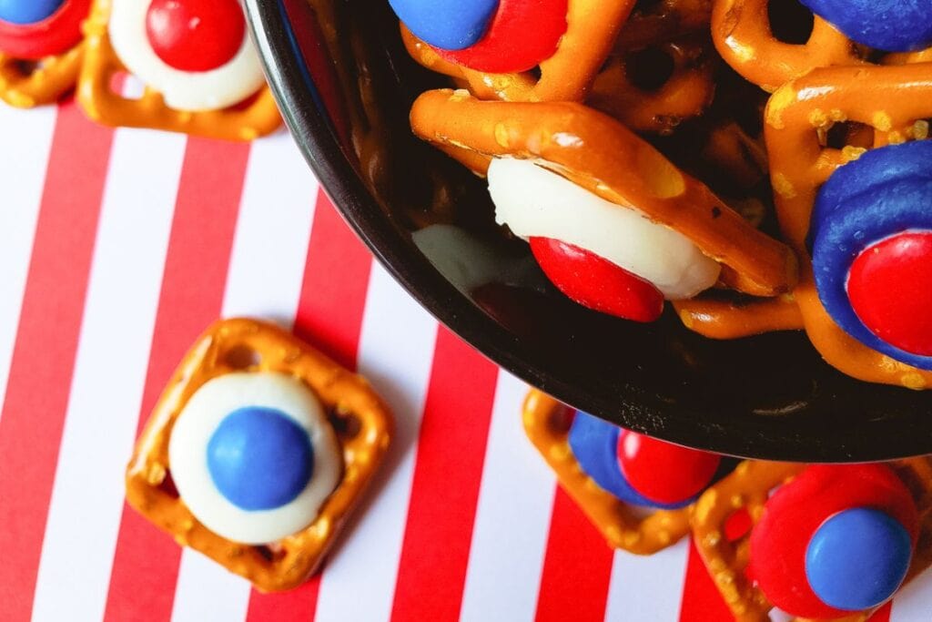 Red White and Blue Pretzel Bites by Moms Who Save