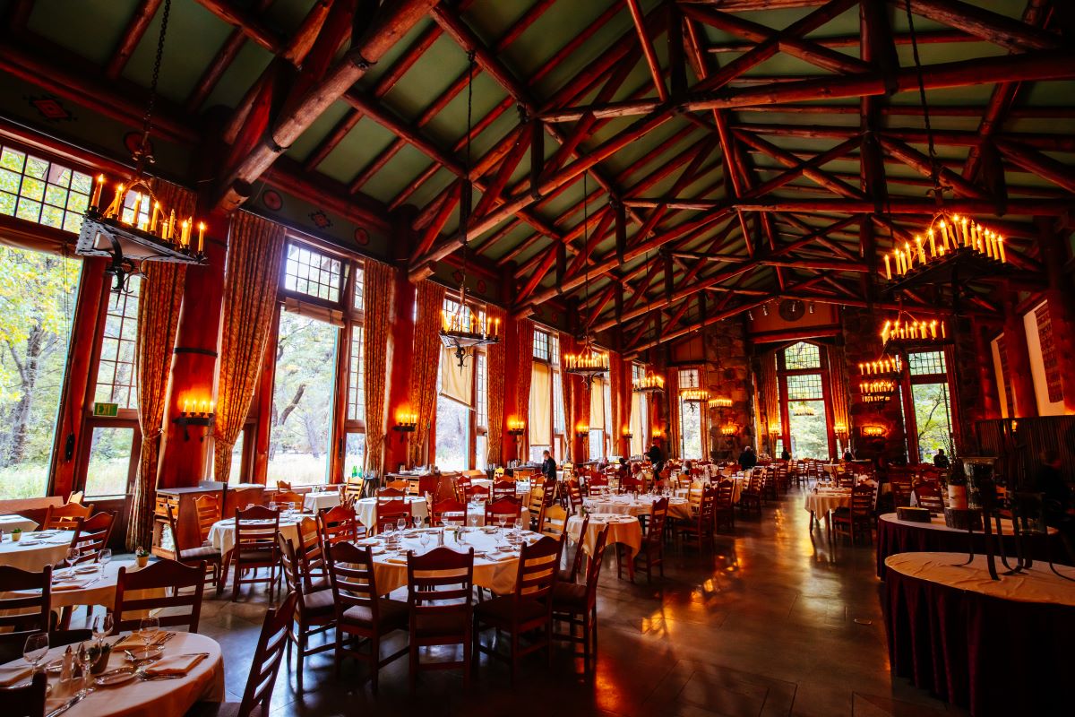Restaurant with candle lightfiledimage