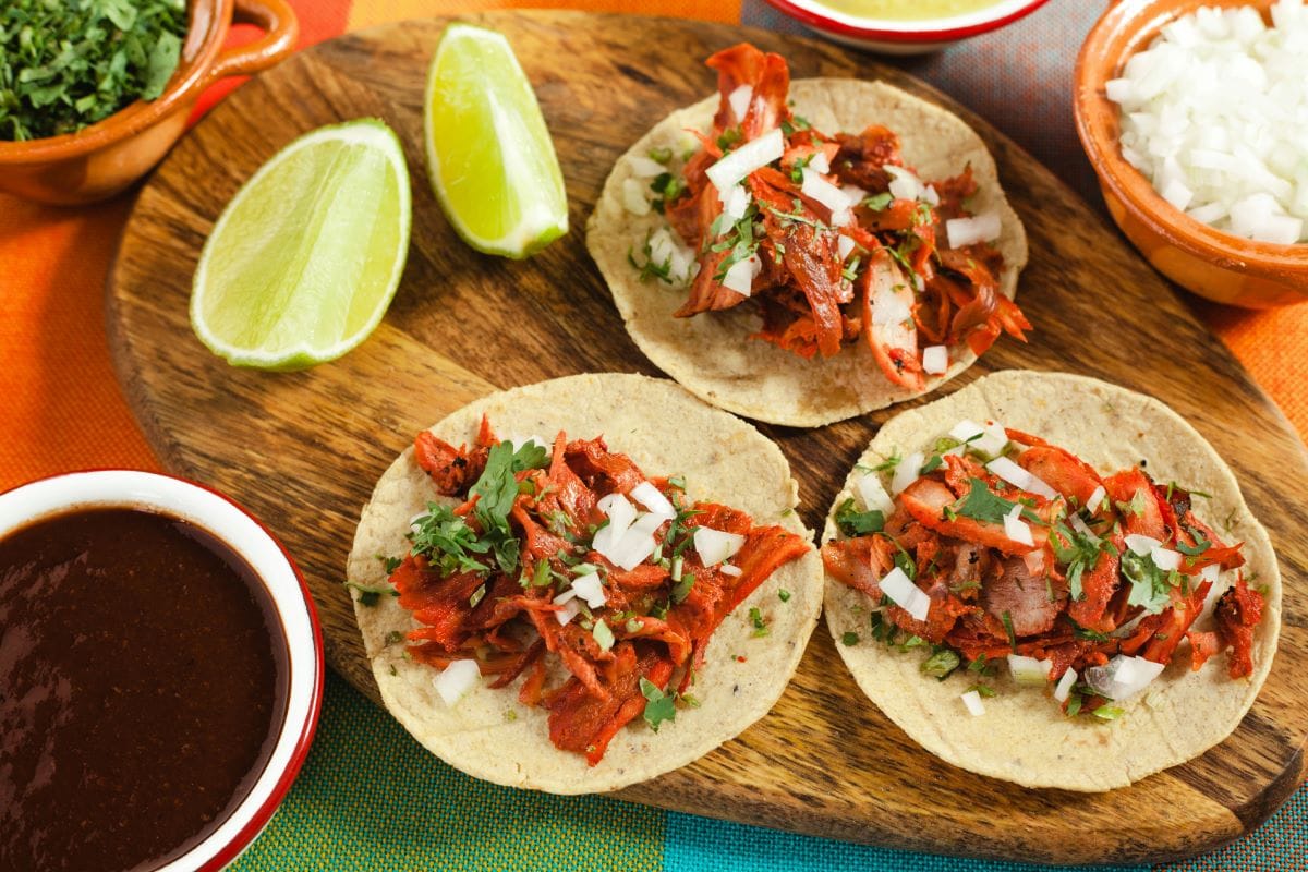 Totillas and salsaMarcoscastillo 2