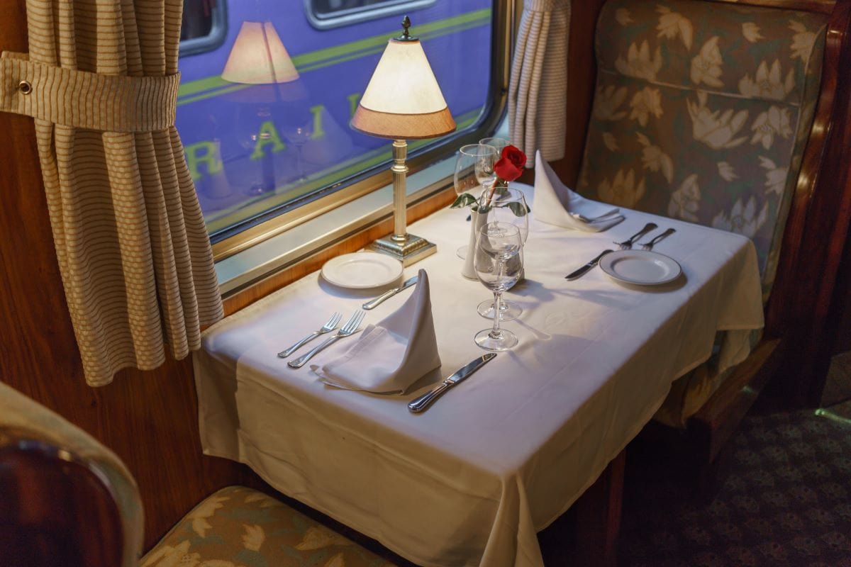 Train car restaurantBruno135