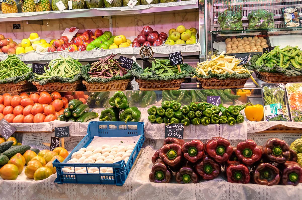 Vegan food market 1vonschonertagen