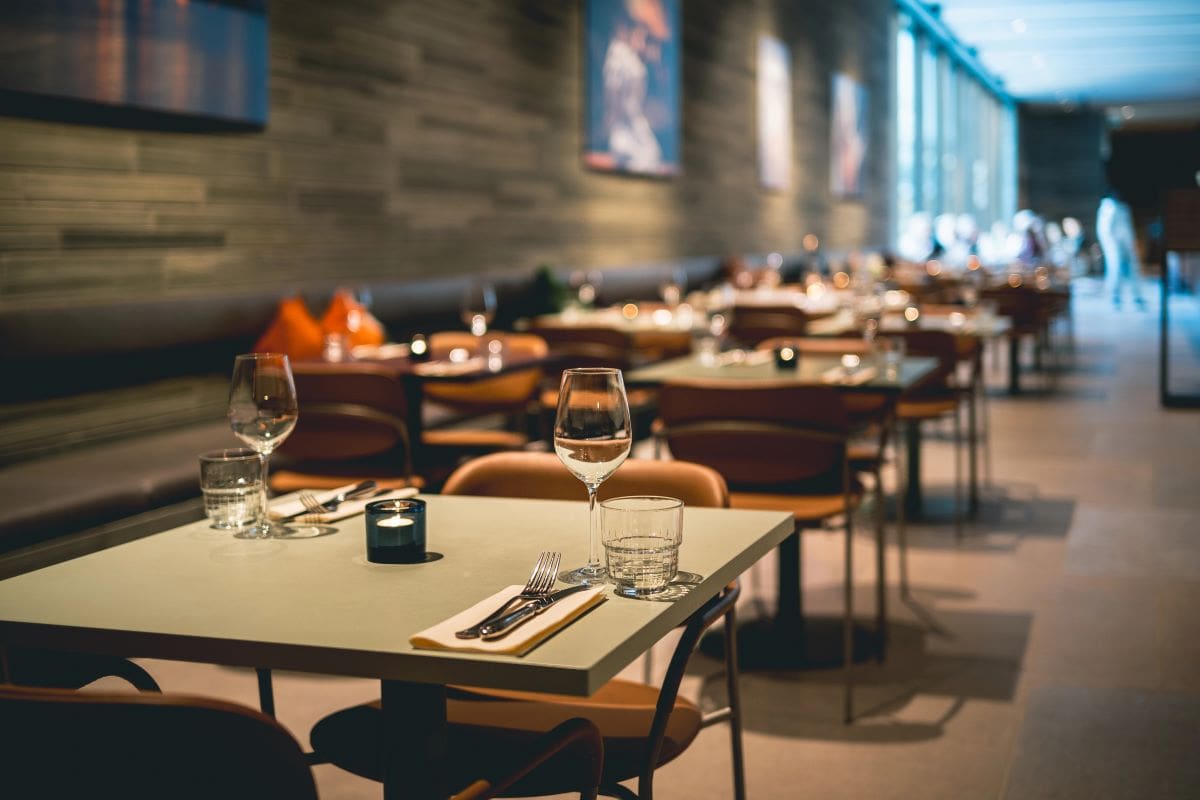 restaurant romantic interiorborisimple