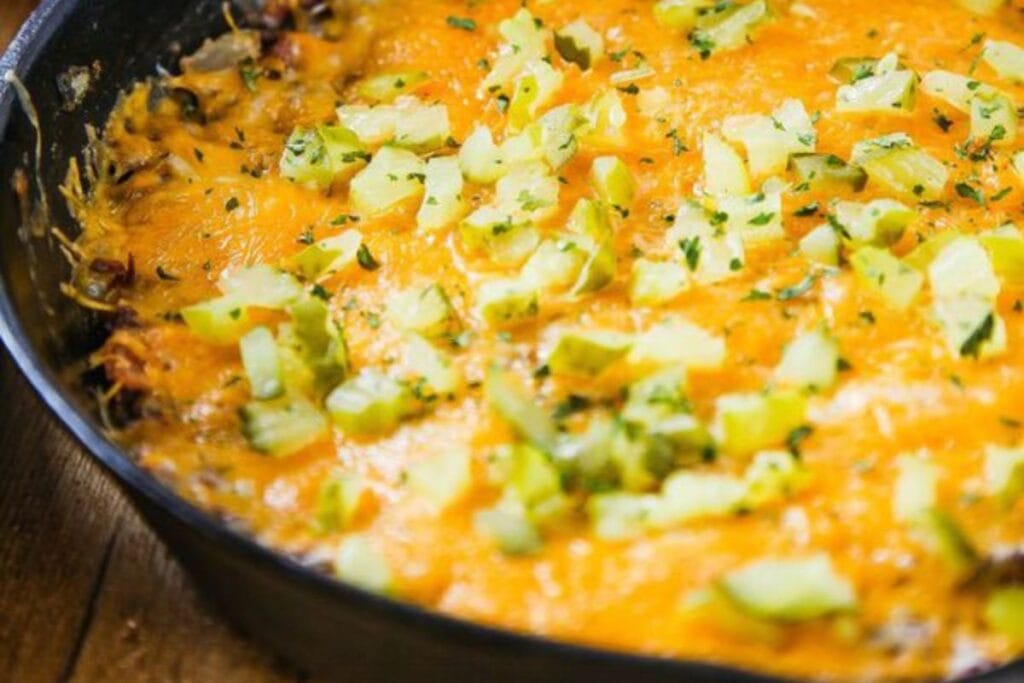 Bacon Cheeseburger Dip by Baking Beauty