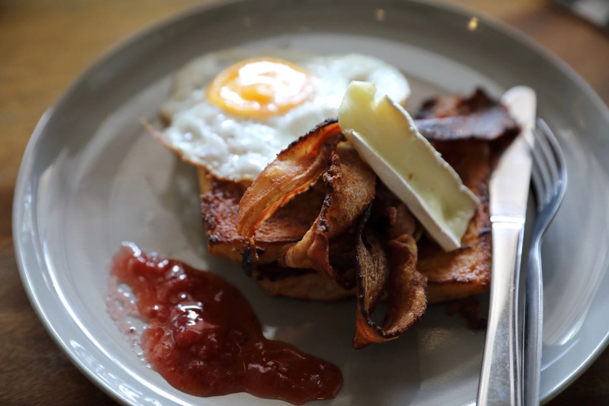Bacon egg and cheesePiyato