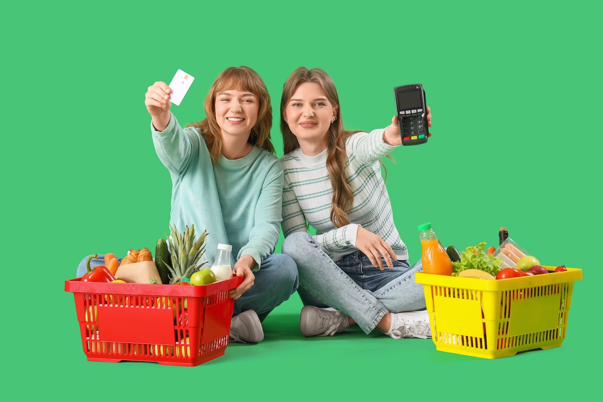 12 Places In Illinois Where Groceries Cost Less Than You Think