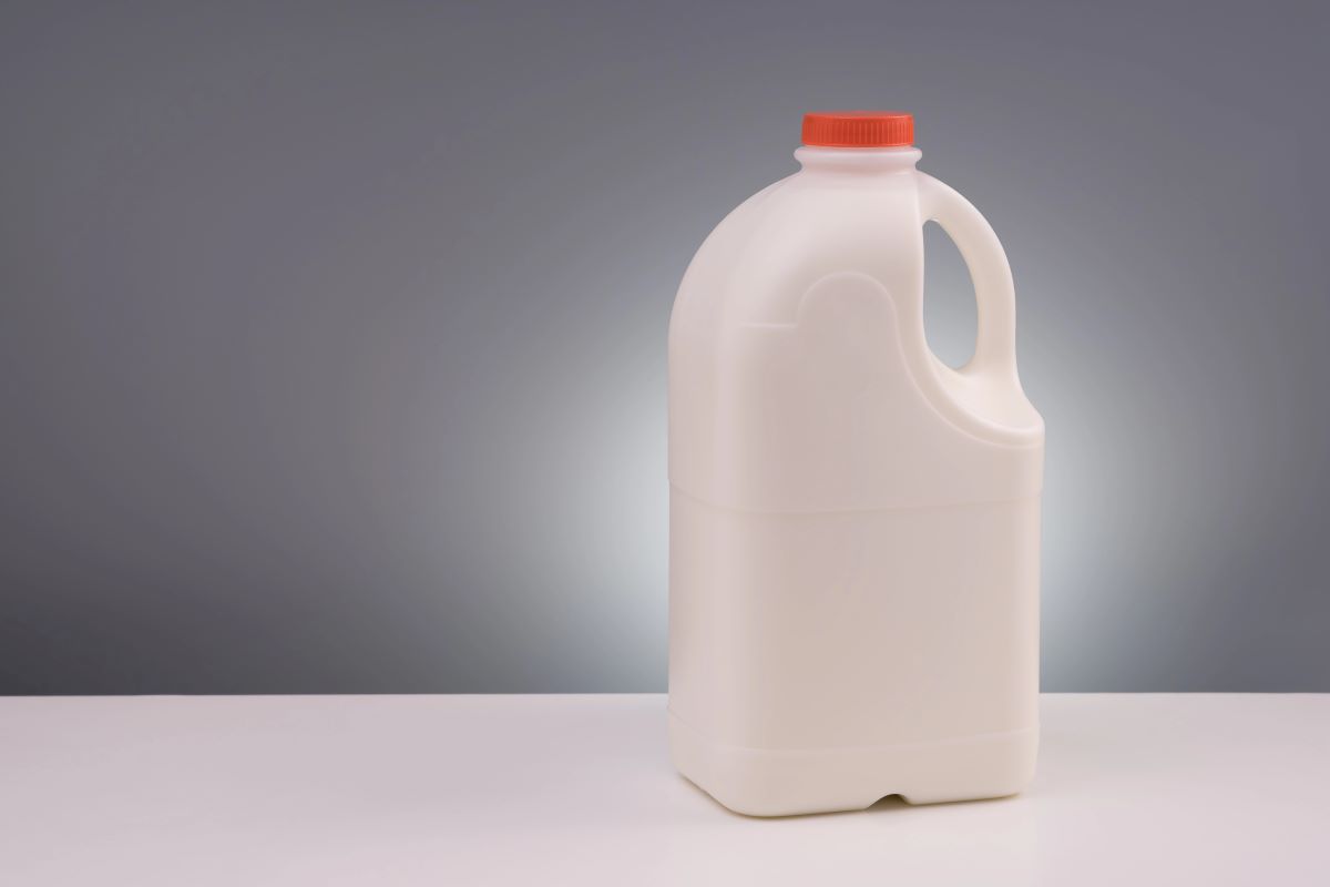 Gallon of MilkBakzero 1